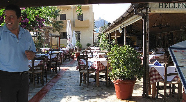 Taverna v letovisku Gouvia
