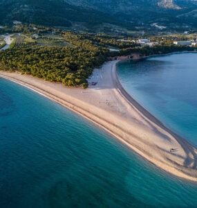 Pláž Zlatni Rat v Chorvatsku