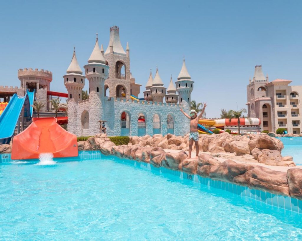 Hotel Serenity Fun City & Aqua Park