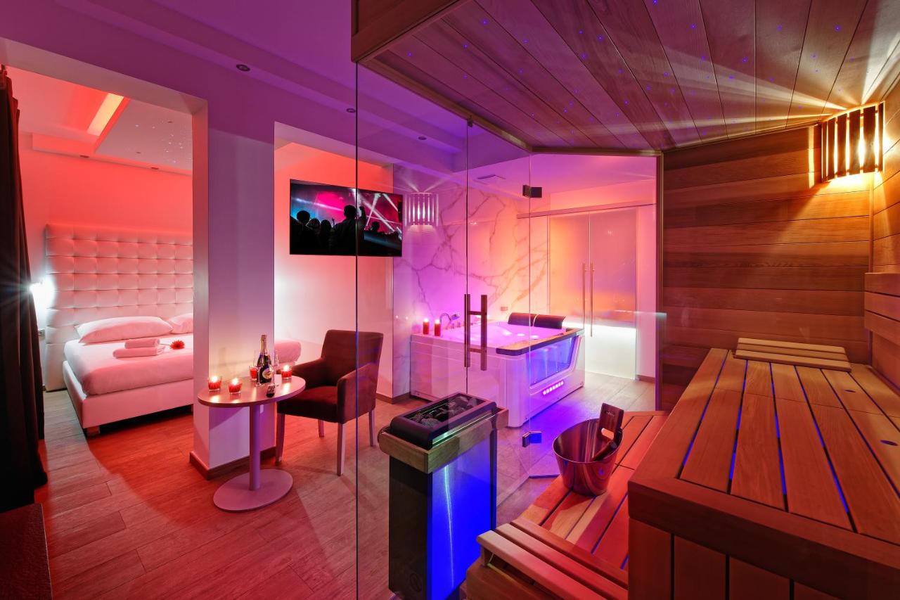 Hotel Aura Design & Garden Pool, Praha s privátní vířivkou na pokoji