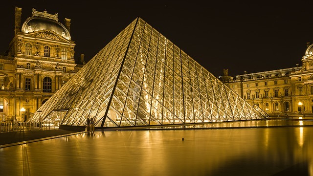 Muzeum Louvre, Paříž