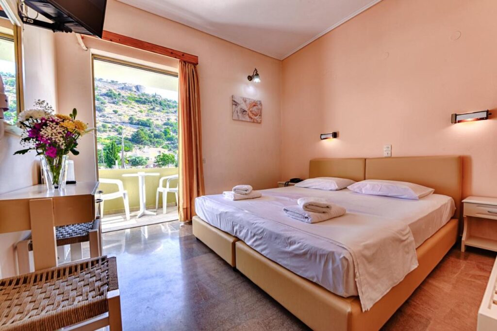Hotel Ionis Art