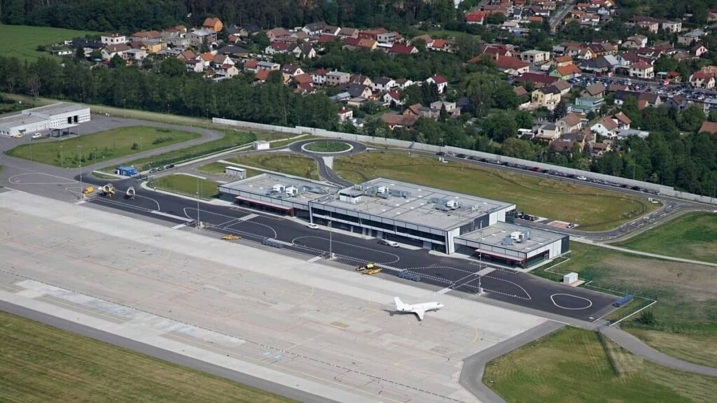 Letiště Pardubice - Terminál Jana Kašpara