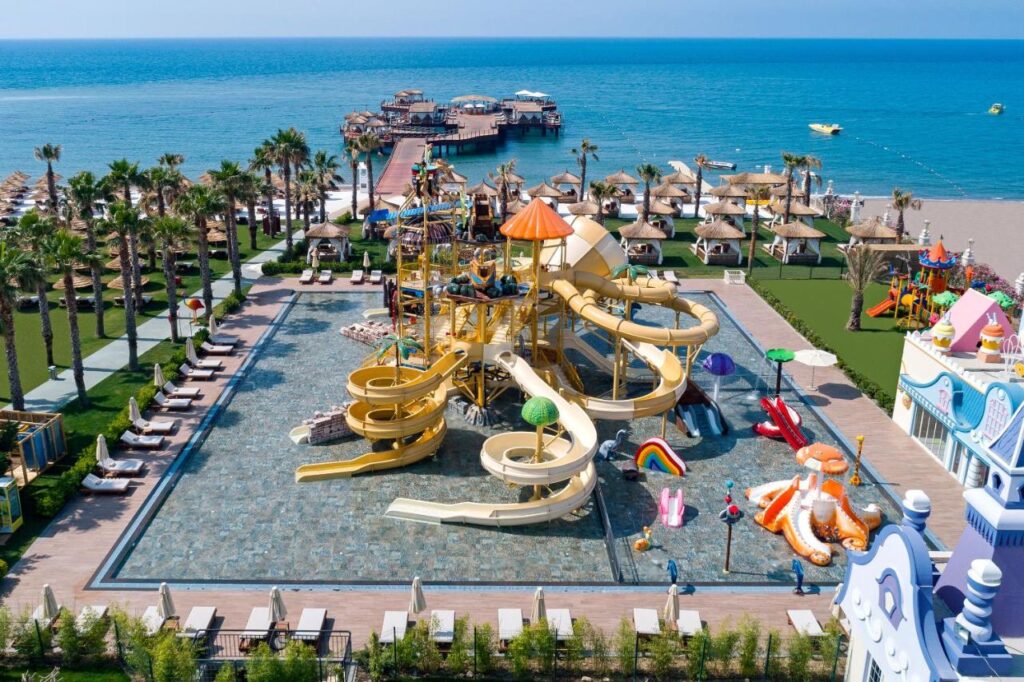 Hotel Titanic Mardan Palace