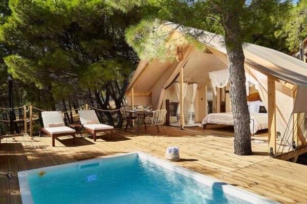 Abeille Maison Glamping Resort Zlatni Rat, ostrov Brač