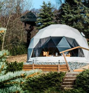 Ubytování v bublině - Glamping Bahenec
