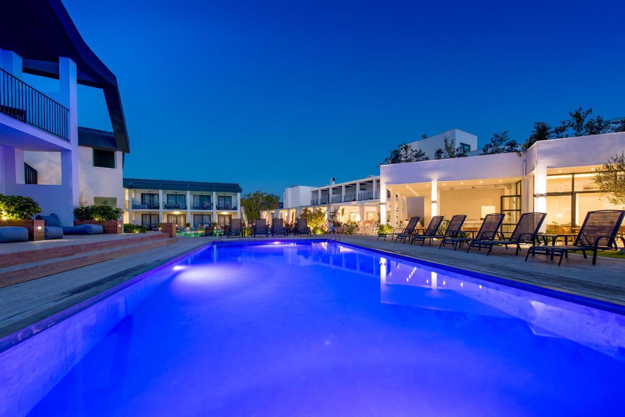 Aqua Bay Hotel